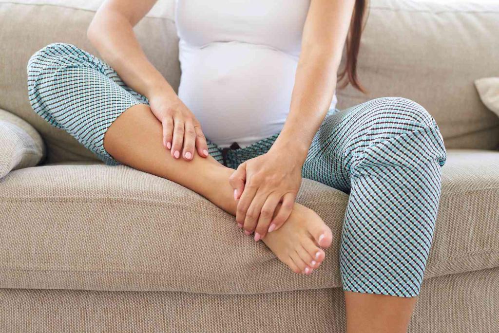 подути крака бременност оток